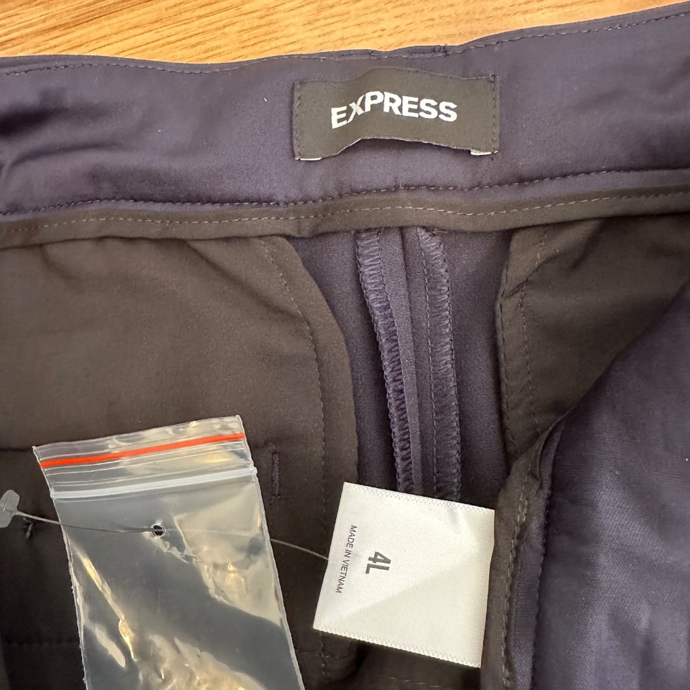 NWT Express Editor Low Rise Navy Bootcut Pants - Size 4L - Picture 4 of 13